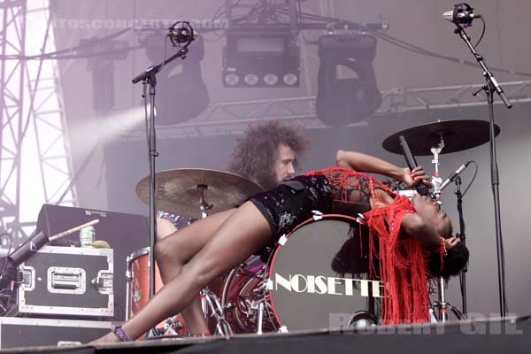NOISETTES - 2009-08-29 - SAINT CLOUD - Domaine National - Grande Scene - 